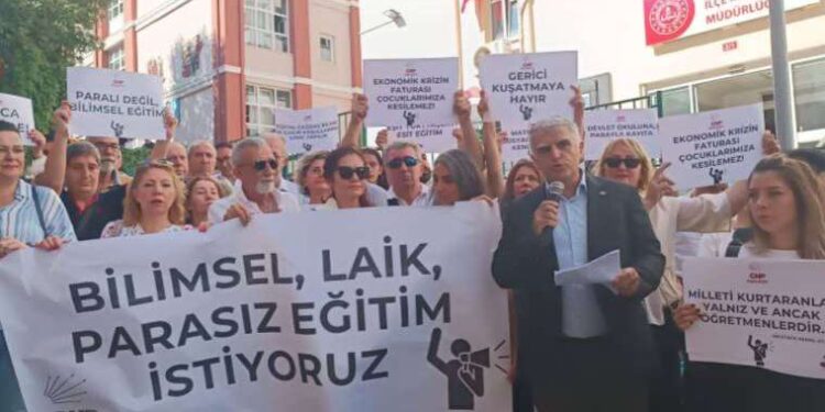 Kadıköy’de ‘laik eğitim’ haykırışı