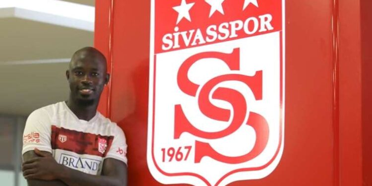 Hundreds Evacuated in Central China after yellow alert issued for rainstorms