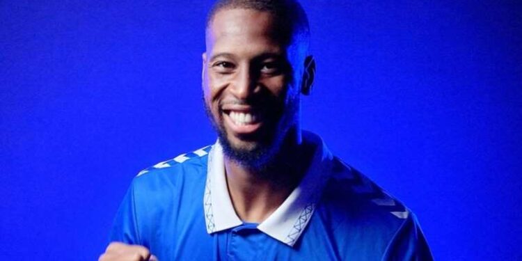 Everton, Beto'yu kadrosuna kattığını açıkladı