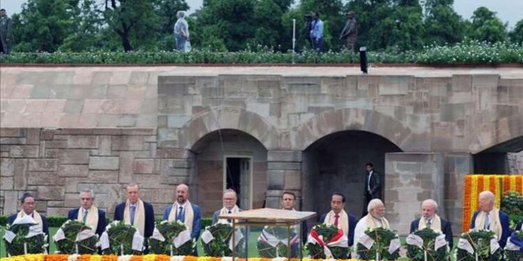 Bilim insanları hala çözemedi: Okyanusun binlerce metre altında bulundu!