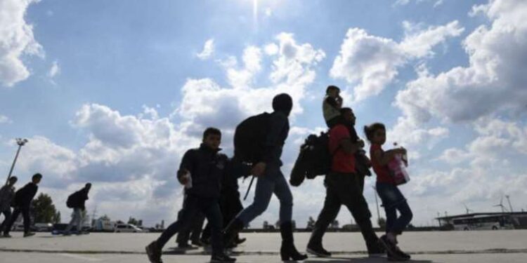 CHP'li Akay'dan sığınmacı açıklaması... 'Türkiye'ye maliyeti 250 milyar dolar'