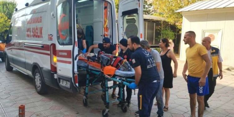 Deprem yardımcılarını satan 4 şüpheliden 1’i tutuklandı