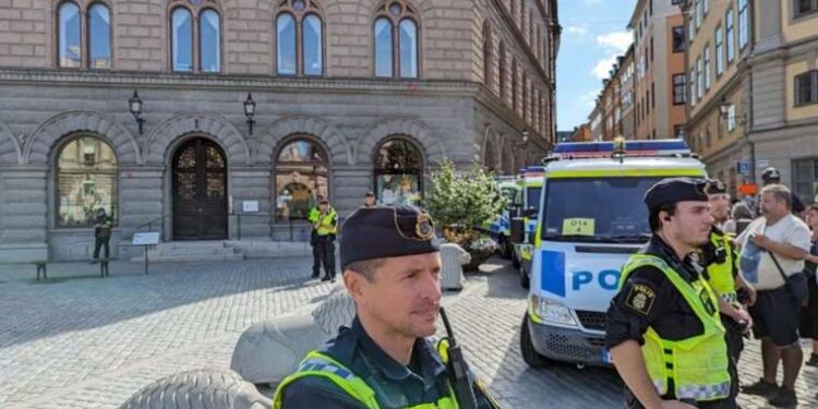 Batman’da feci kaza! Şarampole devrilen araçtaki 6 kişi yaralandı