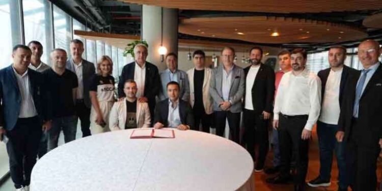 Beşiktaş ve Neftçi, iş birliği protokolü imzaladı