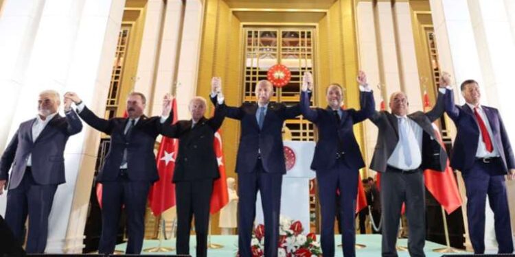 MHP'li vekilden 'Cumhur' savunması: Allah yolunda bir ittifak