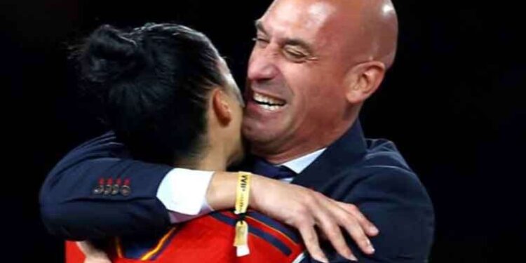 İspanya'da kriz büyüyor! Jennifer Hermoso, Luis Rubiales'i savcılığa şikayet etti