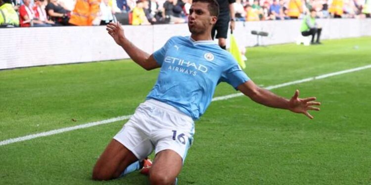 Manchester City'e liderliği Rodri getirdi
