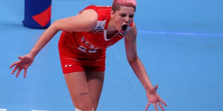 AKP'liler tarafından hedef gösterilen Ebrar Karakurt'a Türkiye Voleybol Federasyonu'ndan destek