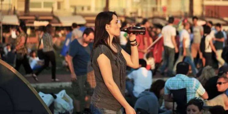 TİP’ten İstanbul Valiliği’nin içki genelgesinin iptali için dava