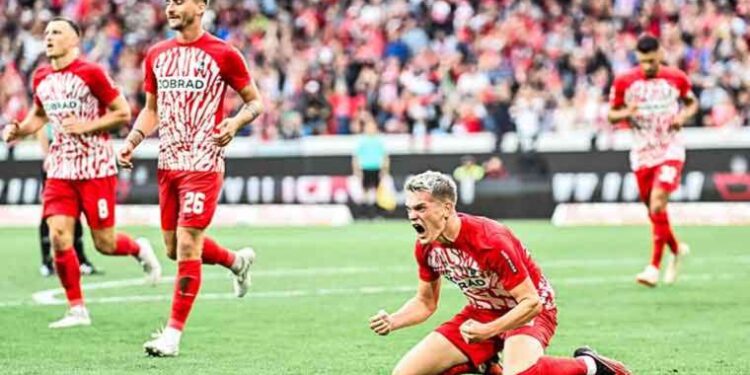 Freiburg, 90+6'da güldü!