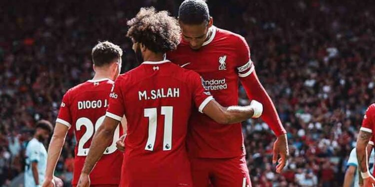 Liverpool 10 kişi kazanmasını bildi!