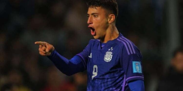 Tottenham Hotspur'dan hücuma 19'luk takviye!