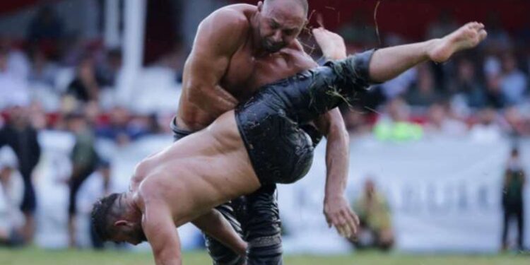 671. Tarihi Elmalı Yağlı Güreşleri'nde altın kemer sahibini buldu