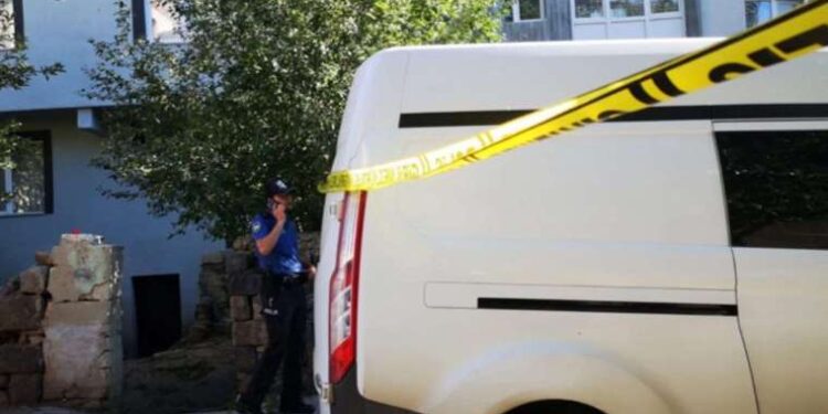 İzmir açıklarında 22 düzensiz göçmen kurtarıldı