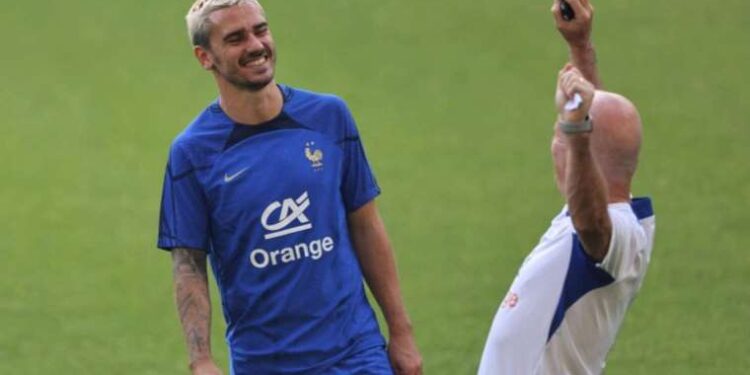 Fransız futbolcu Antoine Griezmann'dan Suudi Arabistan açıklaması!