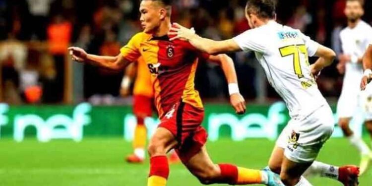 Galatasaray, Beknaz Almazbekov ile sözleşme uzattı