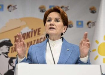 İYİ Parti Eskişehir'de hareketlilik: Akşener'in ziyareti öncesi bir istifa, iki görevden alma gerçekleşti