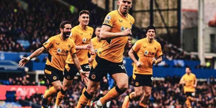 Wolverhampton, Everton deplasmanında bir attı üç aldı!