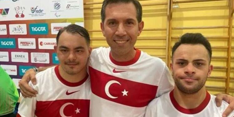 Fenerbahçe'den Down Sendromlu Futsal Milli Takımı kaptanına büyük jest
