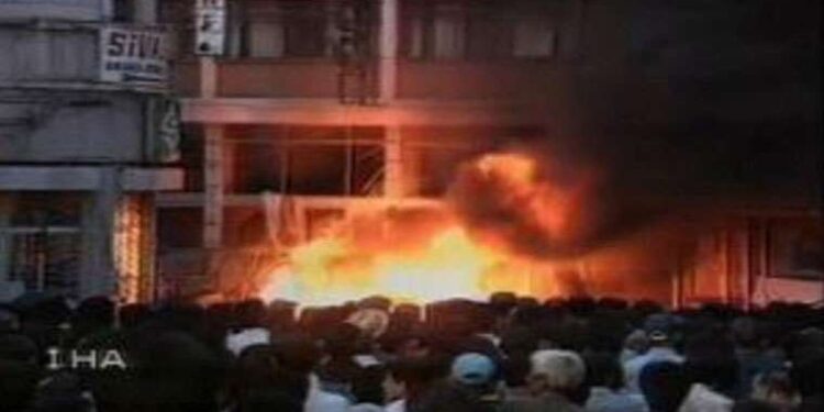 Madımak katliamı davasından çıkan karara ailelerden tepki: Ruhumdaki sızının zamanaşımı yok