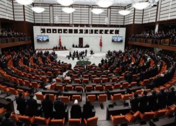 Erdoğan'ın seçim vaadiydi: 'Mülakat kaldırılsın' teklifi AKP-MHP oylarıyla reddedildi