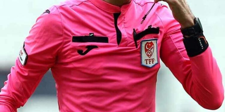 SON DAKİKA  Trendyol Süper Lig'de ilk haftanın hakemleri açıklandı