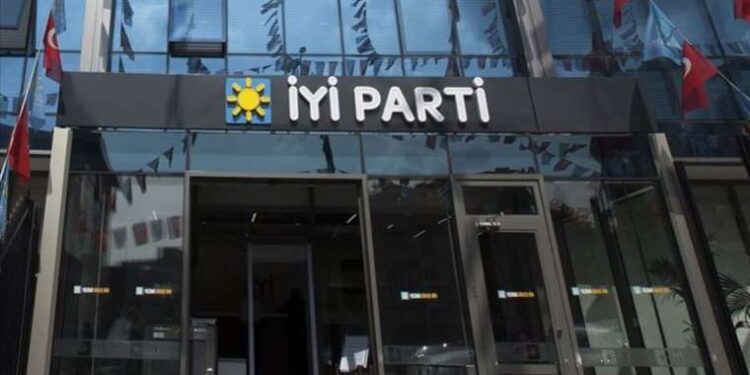 TUGFO yurda alkışlarla döndü