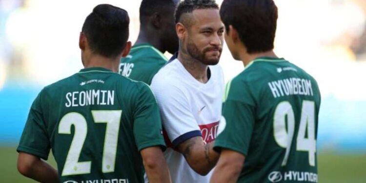 Neymar'a Eski Fenerbahçeli talip oldu!