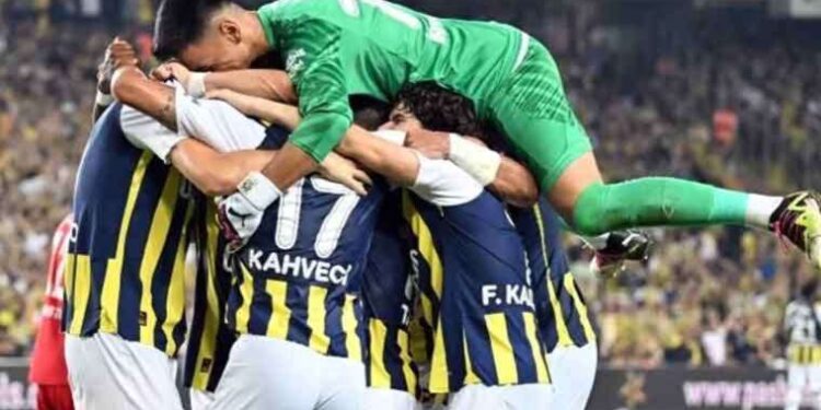 Fenerbahçe tur kapısını sonuna kadar açtı! Fenerbahçe 5-1 Twente