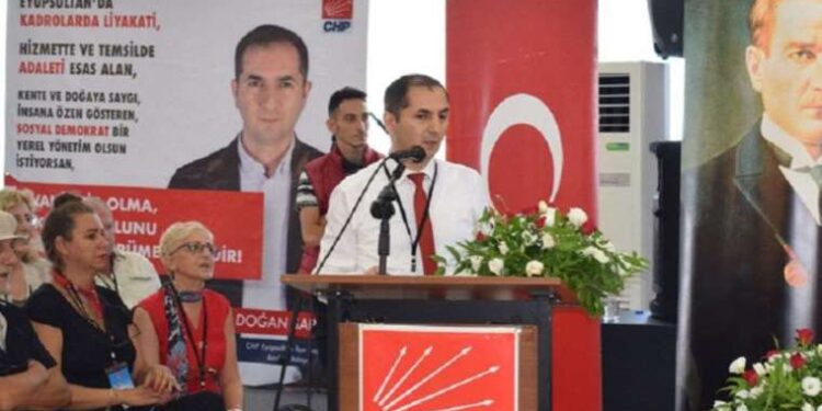 CHP Eyüpsultan İlçe Başkanı Doğan Sarıtaş'tan 'bağımsızlık' yanıtı! Desteklediği adayı açıkladı