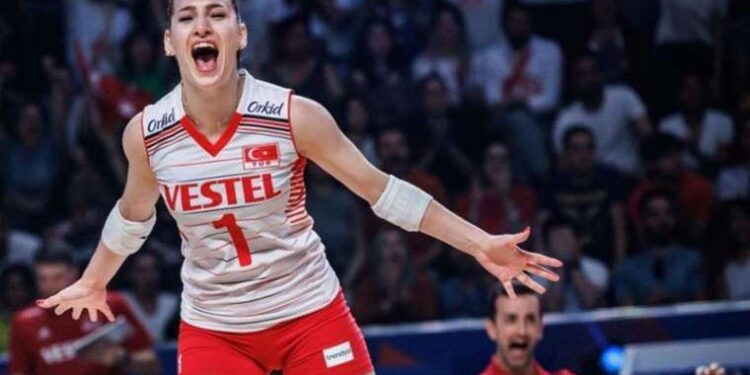 Gizem Örge kim, kaç yaşında? Gizem Örge hangi takımlarda oynadı?