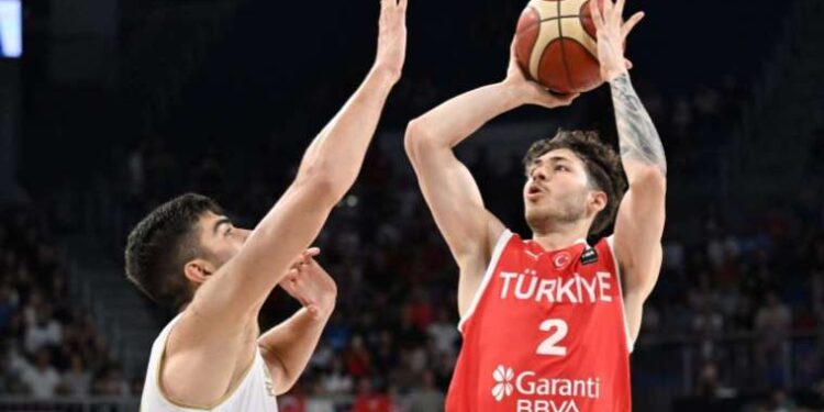 Bulgaristan'ı yenen 12 Dev Adam yarı finalde!