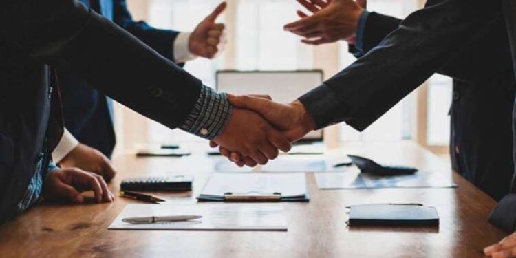 Yıkım yapan şirkete Yeşil Yamaç Sitesi sakinleri tepki gösterdi: ‘Güvende hissetmiyoruz’