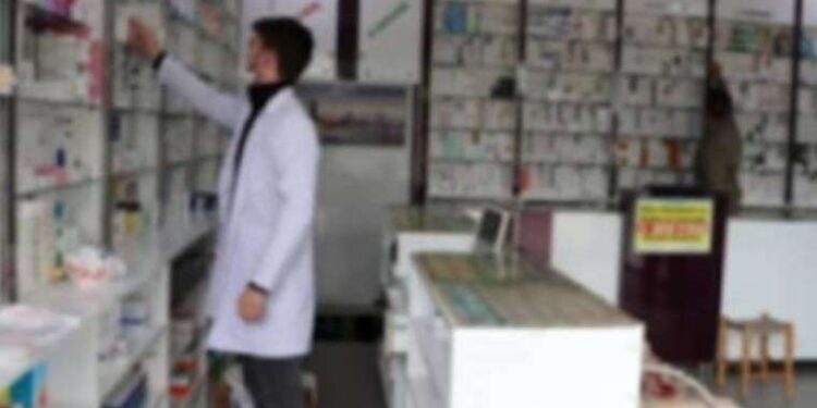 TEİS Başkanı Saydan uyardı: 81 ilaç depolarda yok