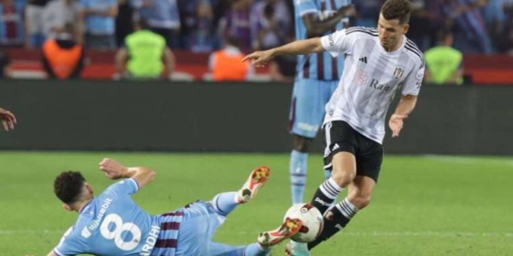 Salih Uçan: 'Hakem Trabzonspor'u korudu'