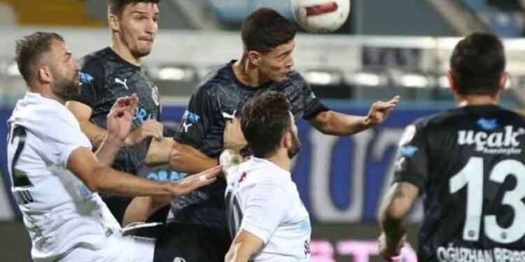 Manisa FK, Erzurum'dan 3 puanla çıktı