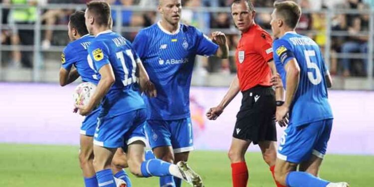 Dinamo Kiev, Aris'i yenerek Beşiktaş'ın rakibi oldu