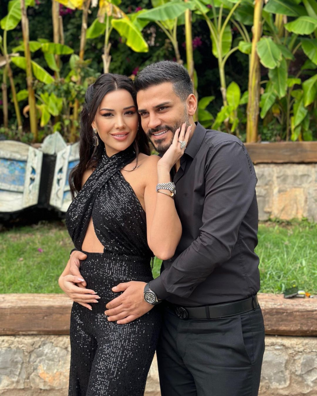 kara-para-aklama-ve-vergi-kacakciligiyla-suclanan-16380515_5893_m Kara para aklama ve vergi kaçakçılığıyla suçlanan Dilan Polat hesabını kapattı