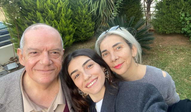 Oyuncu Hazar Ergüçlü'nün babası hayatını kaybetti