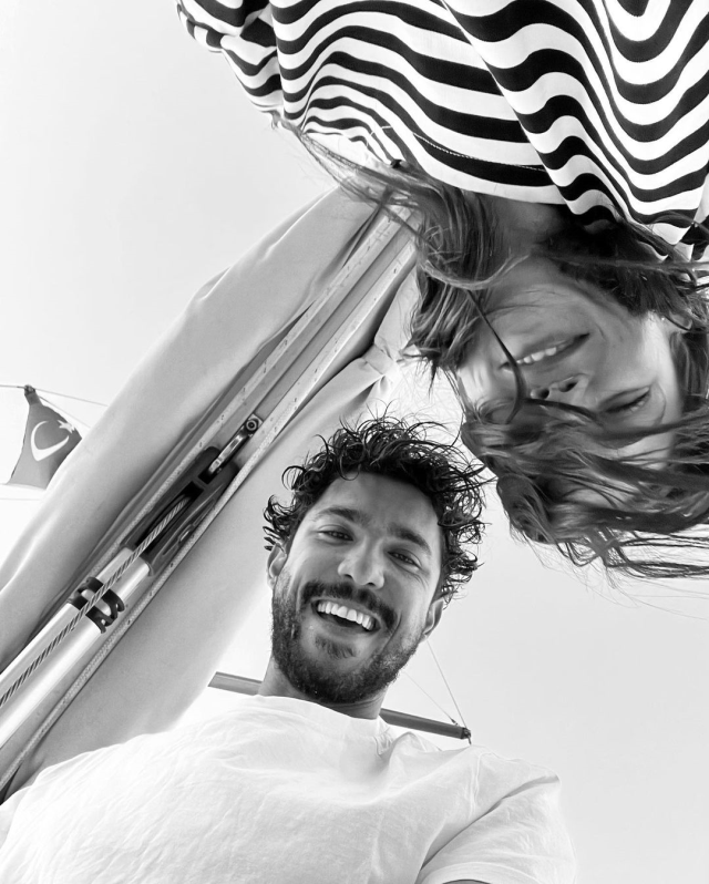 son-paylasimindaki-detay-kafa-karistirdi-pinar-16201063_4245_m Son paylaşımındaki detay kafa karıştırdı! Pınar Deniz, Kaan Yıldırım'la evleniyor mu?