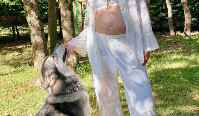 Ünlü şarkıcı Atiye ikinci kez anne oldu