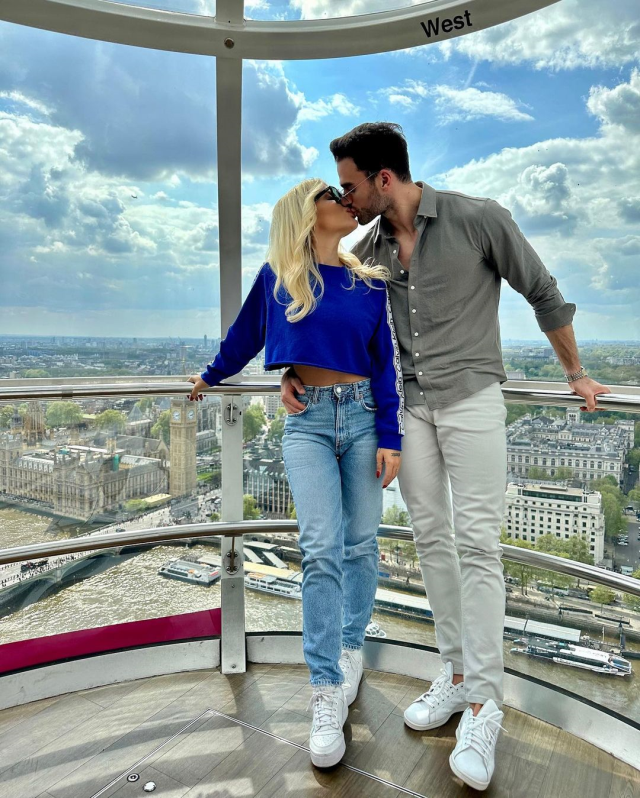 unlu-sarkici-irem-derici-ve-atakan-isiktutan-16309574_341_m Ünlü şarkıcı İrem Derici ve Atakan Işıktutan ayrıldı