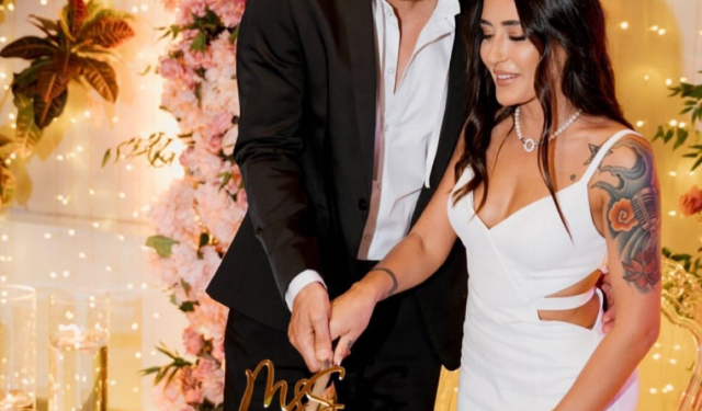 Ünlü Şarkıcı Melek Mosso evleniyor! Aynı gün hem nişan hem kına yaptı