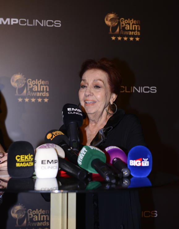 altin-palmiye-odulleri-sahiplerini-buldu-16555664_8047_m Altın Palmiye Ödülleri sahiplerini buldu! Yıldızlar geçidine dönen gecede bir ödül de Haberler.com'a