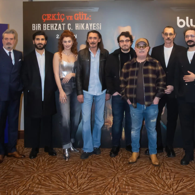 erdal-besikcioglu-kiziyla-ankara-oyun-havasiyla-16600519_4301_m Erdal Beşikçioğlu, kızıyla Ankara oyun havasıyla göbek attı