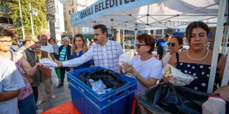 Başkan Çalkaya’dan çocuklara eğitim desteği