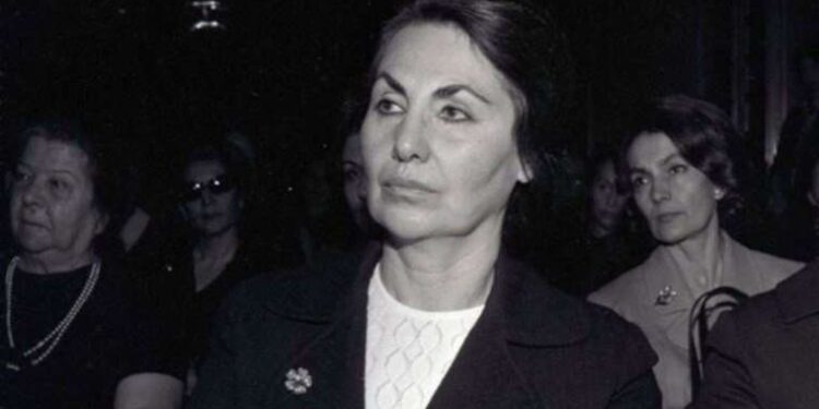 Ataol Behramoğlu yandaş medyanın hedefinde!