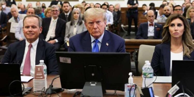 Otomobil, karşı şeride geçip otomobille çarpıştı: 1 ölü, 2 yaralı