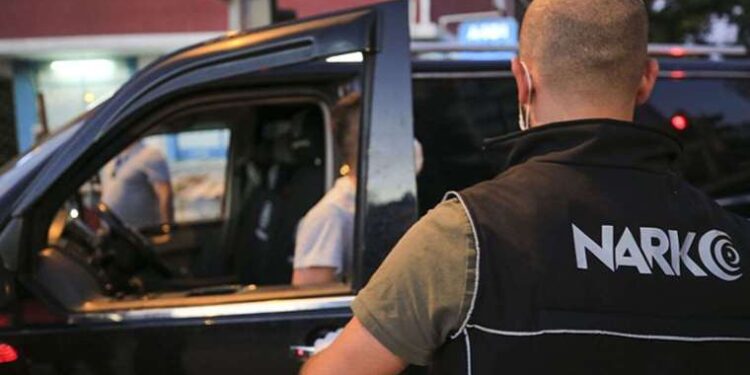 Son dakika… Maltepe’deki Piazza AVM’de yangın paniği!