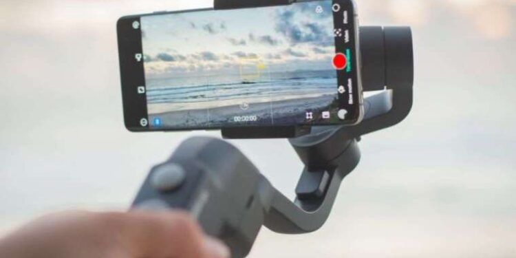 Yer: Tuzla… TIR dorsesinde garaja götürülen 6 adet elektrikli otomobil alev aldı